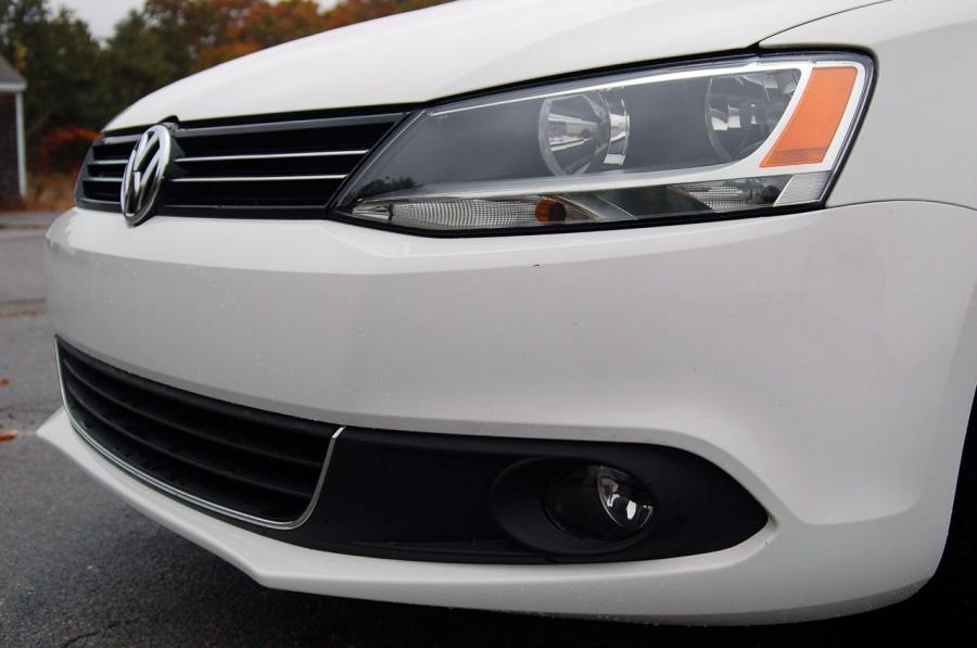  Volkswagen Jetta 2011 года  (фото 26 из 139)